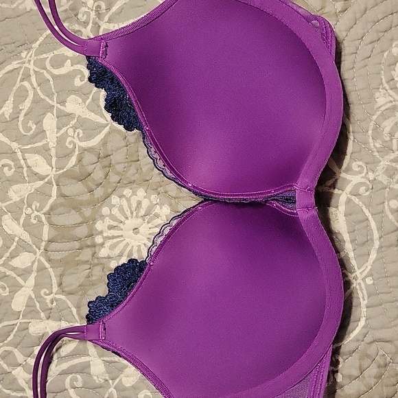 Victoria's Secret embroidered push up bra - Picture 6 of 9